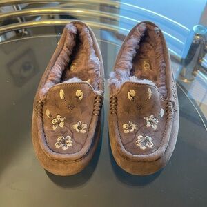 UGG moccasins/ slippers